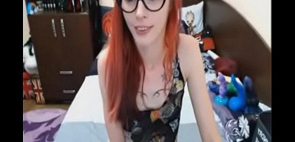 nerdy redhead babe masturbate her cunt